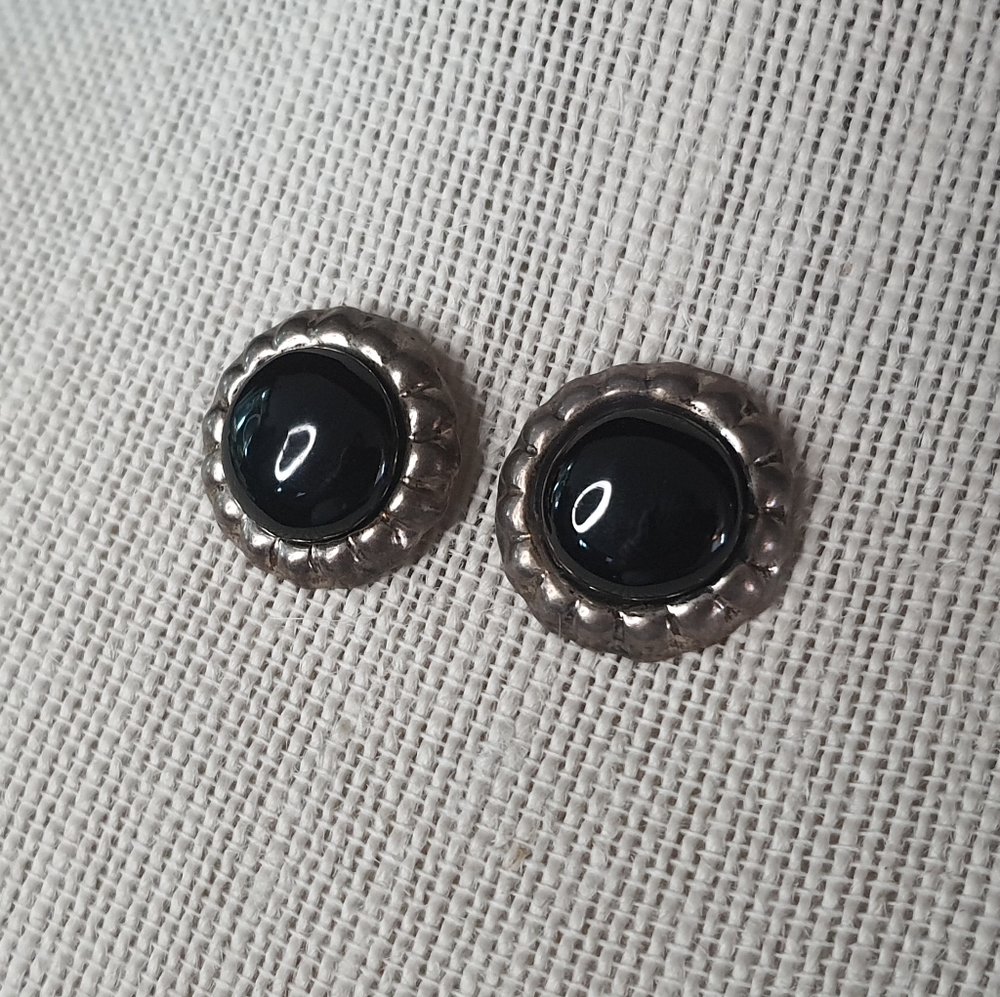 { vintage } Onyx & Sterling Silver Earrings